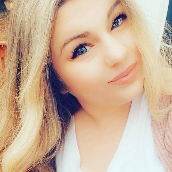 Meet your Posher, Paige - Picture 1 of 1